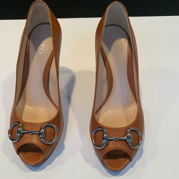 Gucci Shoes - Gucci Peep Toe Pump Gucci Shoes - Gucci Peep Toe Pump